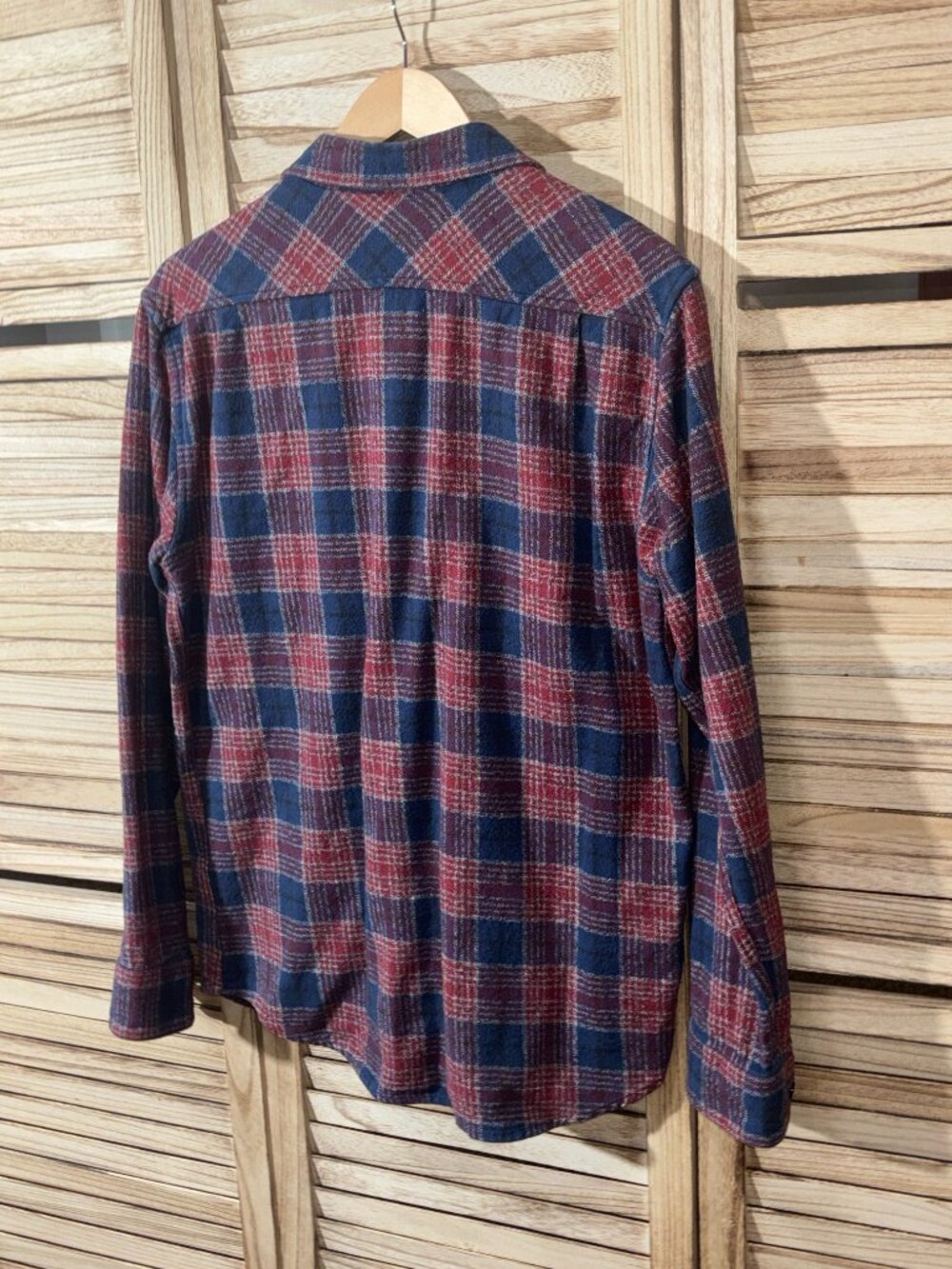 RVCA Red and Blue Plaid Flannel Button-Up Shirt Thick Textured Size M - Picture 5 of 7